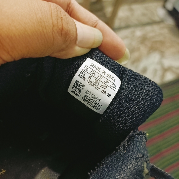 Adidas - Picture 10 of 10